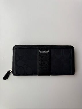 Coach Black Signature Zip Wallet with Silver. Like new